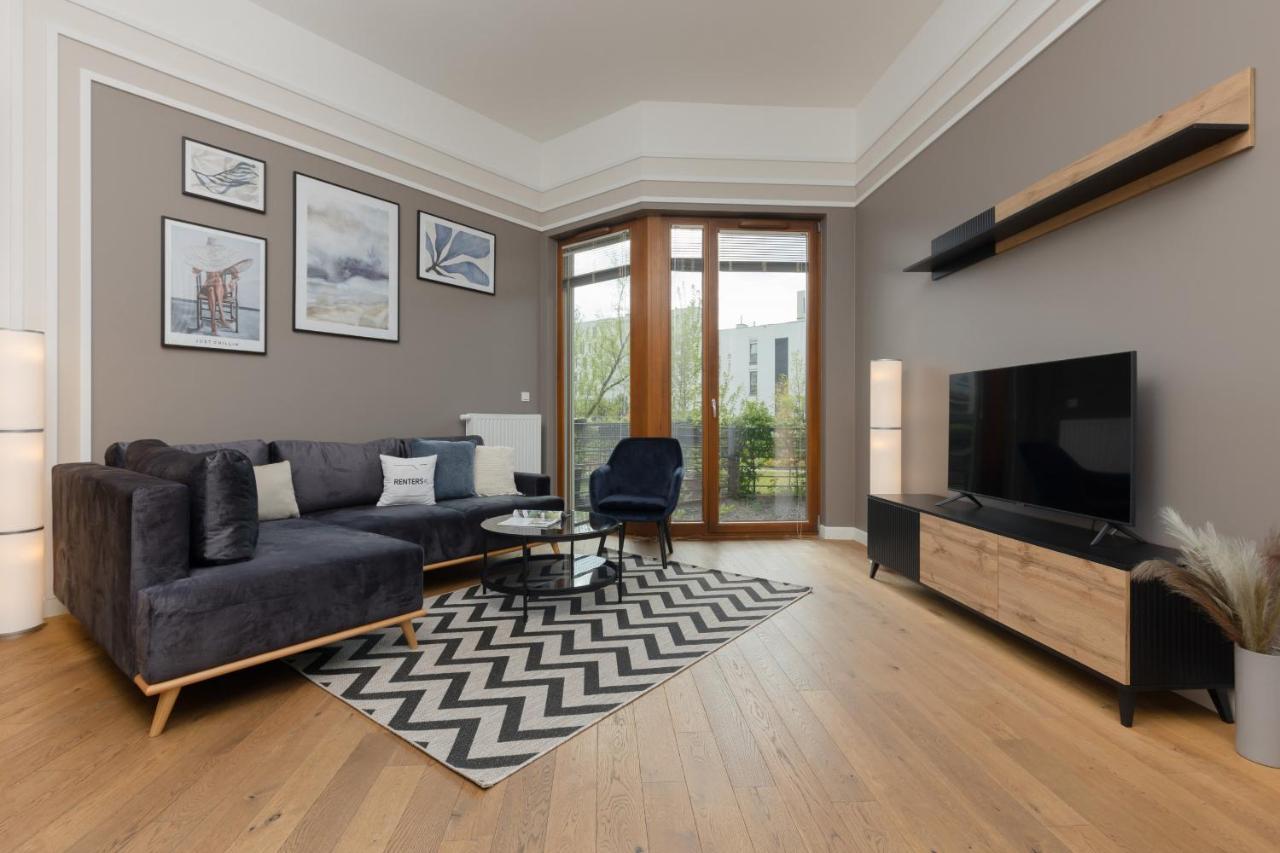 Beautfiul For Families With Ac By Renters Apartmán Varšava
